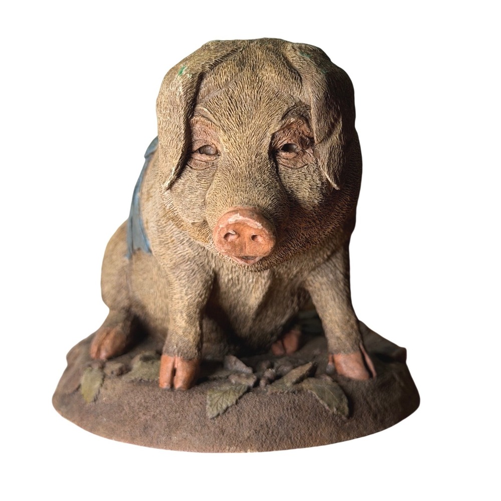 Cairn Studio Tom Wolfe Pig Figurine 1993 Resin Blue Ribbon Collectible 62